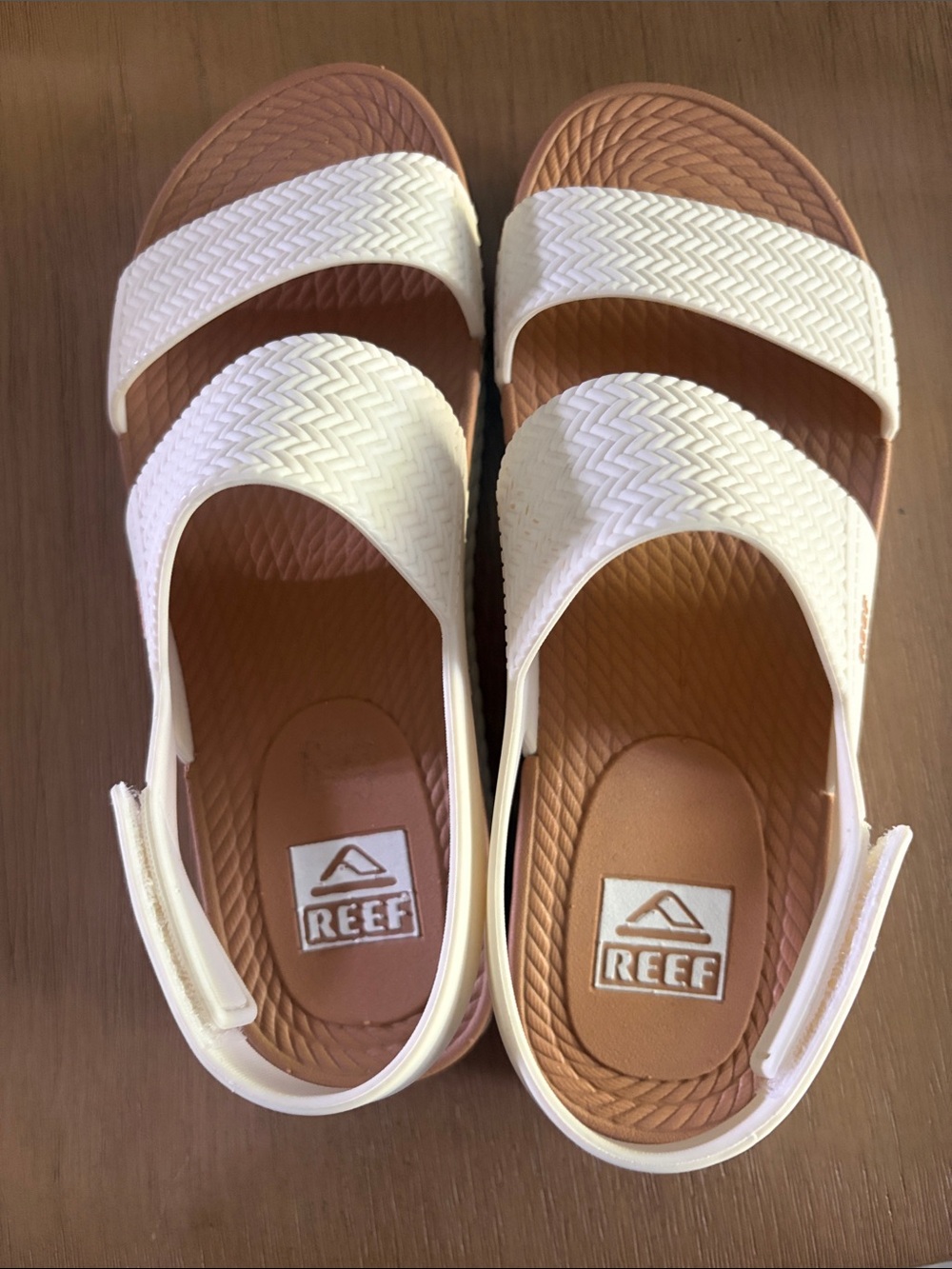 Reef White and Tan Water Vista Pull-on Sandals Size 8